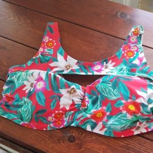 Fashion to Figure swim top  size 3